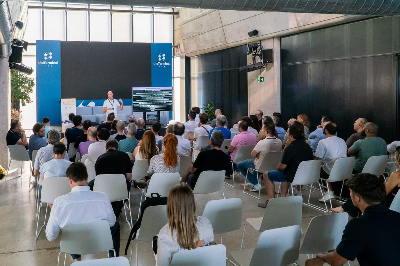 Sébastien Borreani presentando ante el público en The Terminal Hub